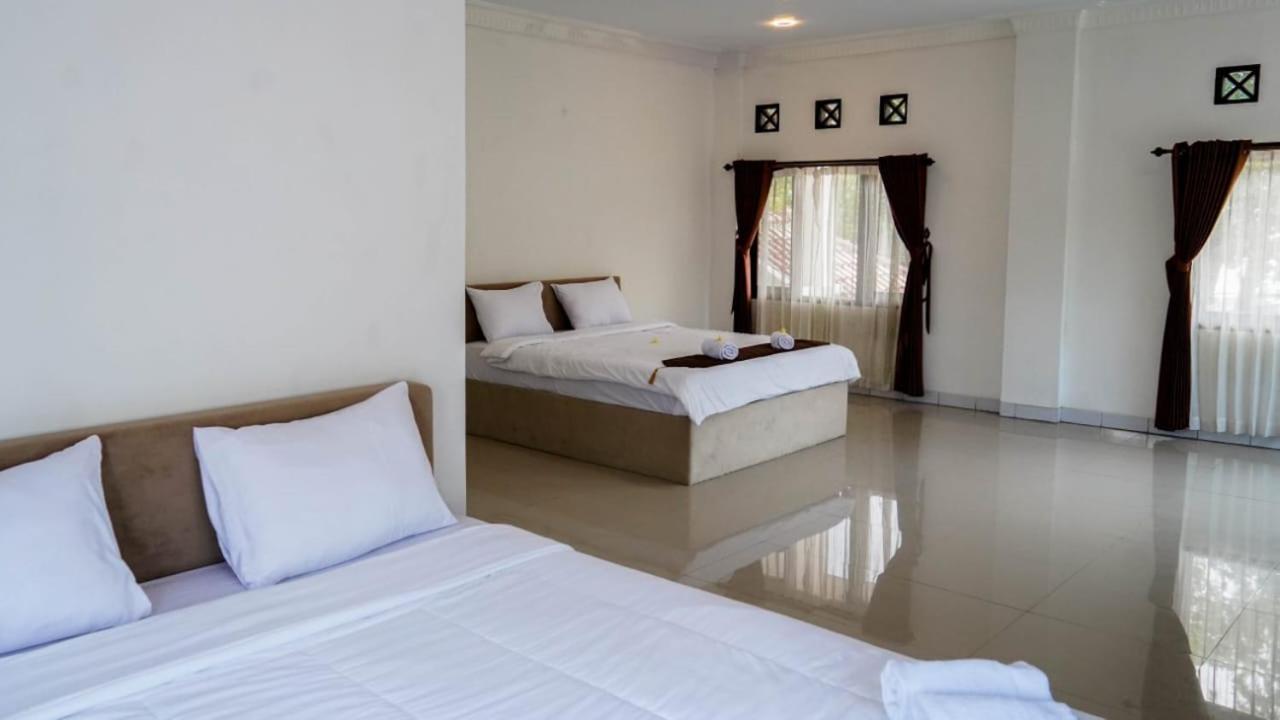 Hotel Pondok Putri Batukaras ภายนอก รูปภาพ
