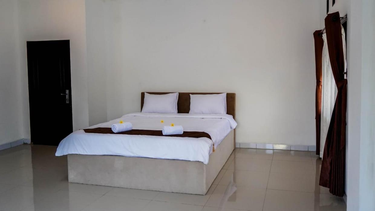 Hotel Pondok Putri Batukaras ภายนอก รูปภาพ